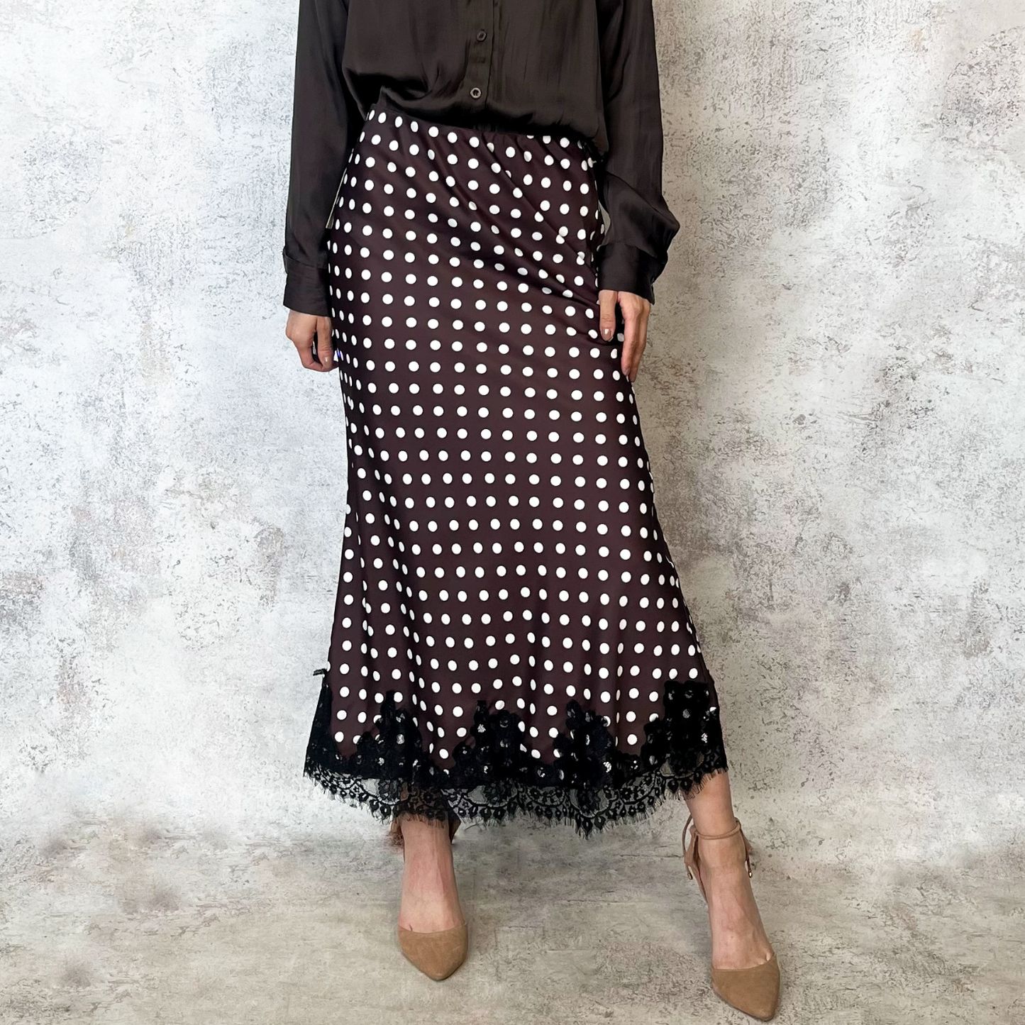 Falda satinada cafe polka dots