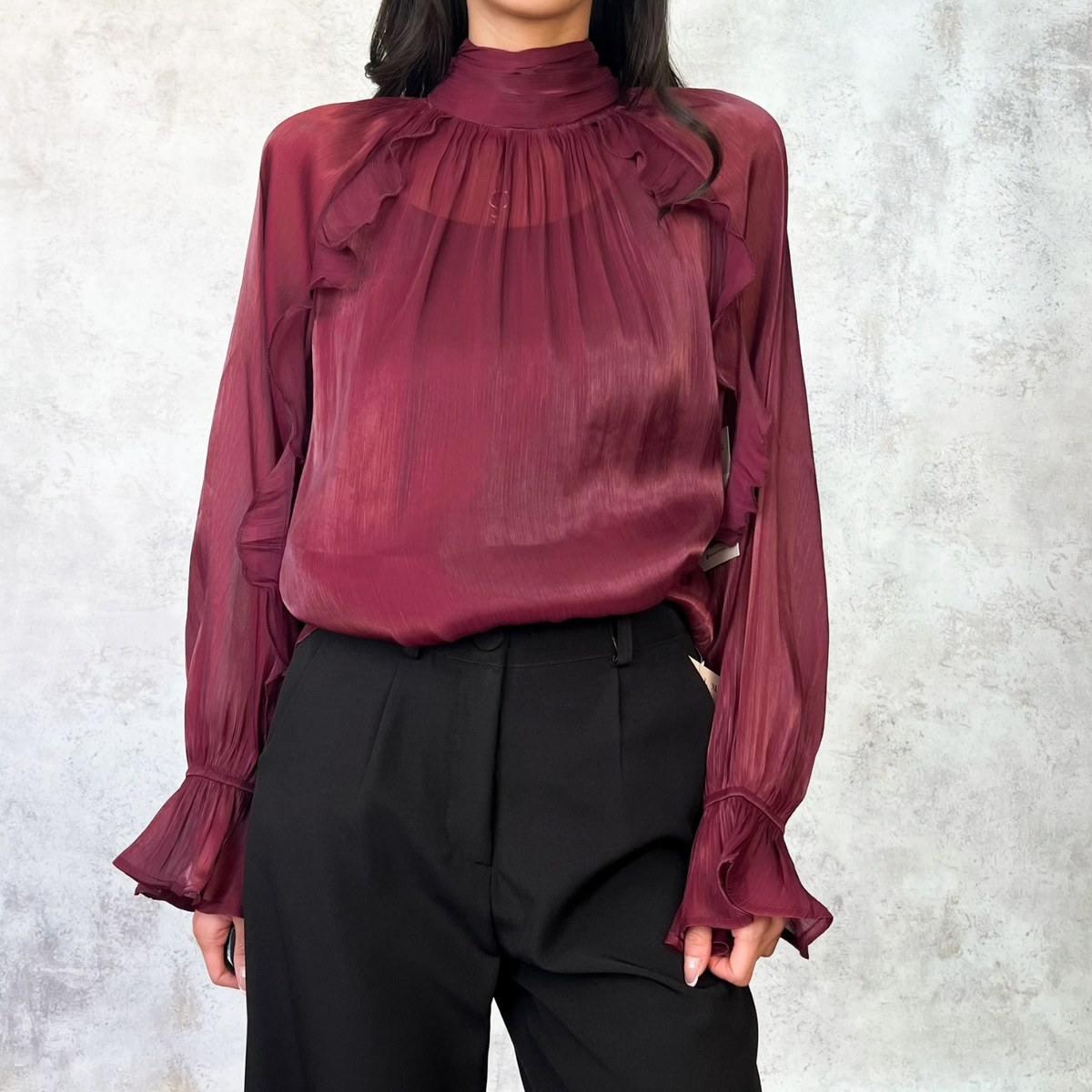 Blusa de organza vino