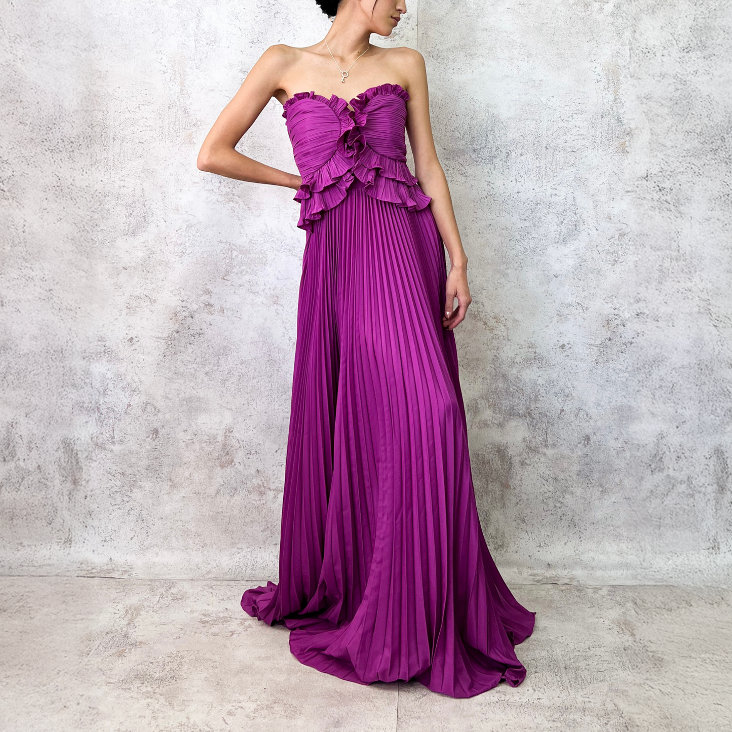 Vestido largo plisado color bugambilia