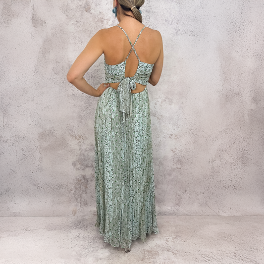 Vestido midi flores verde menta.