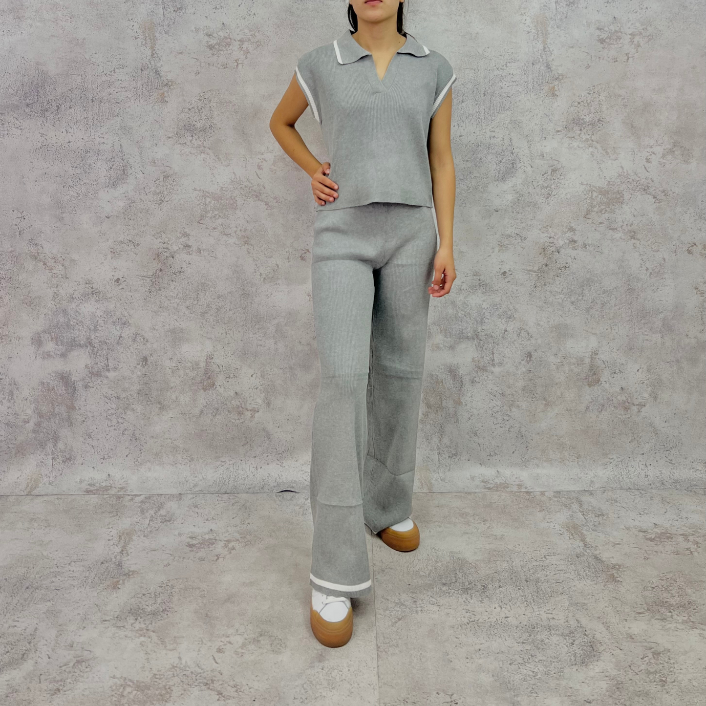 Set de punto blusa manga corta Gris.