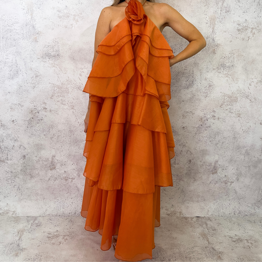 Vestido halter olanes naranja.