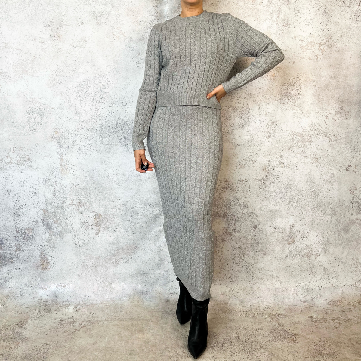 Set trenzado de falda gris