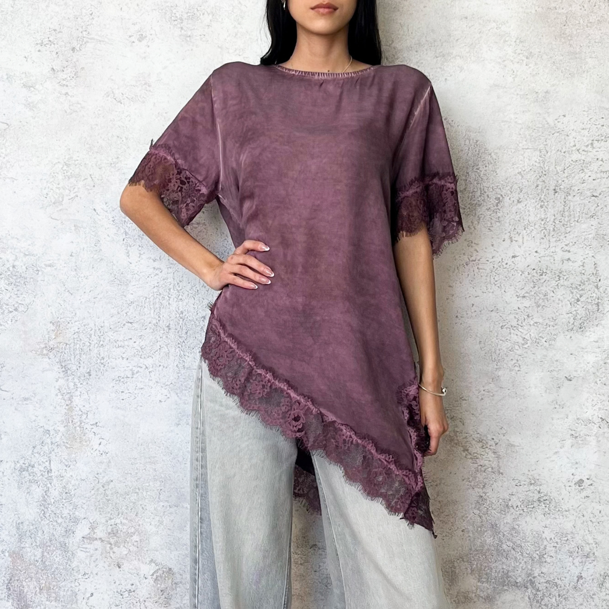 Blusa corta asimetrica morada