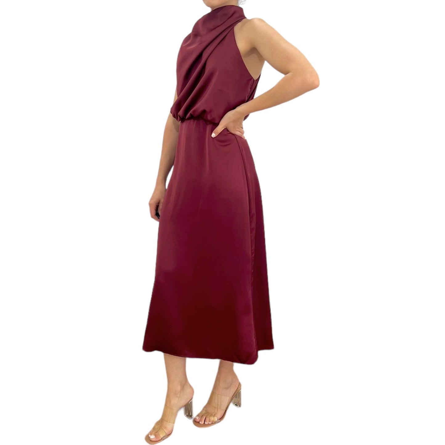 VESTIDO MIDI CUELLO ALTO SATIN VINO