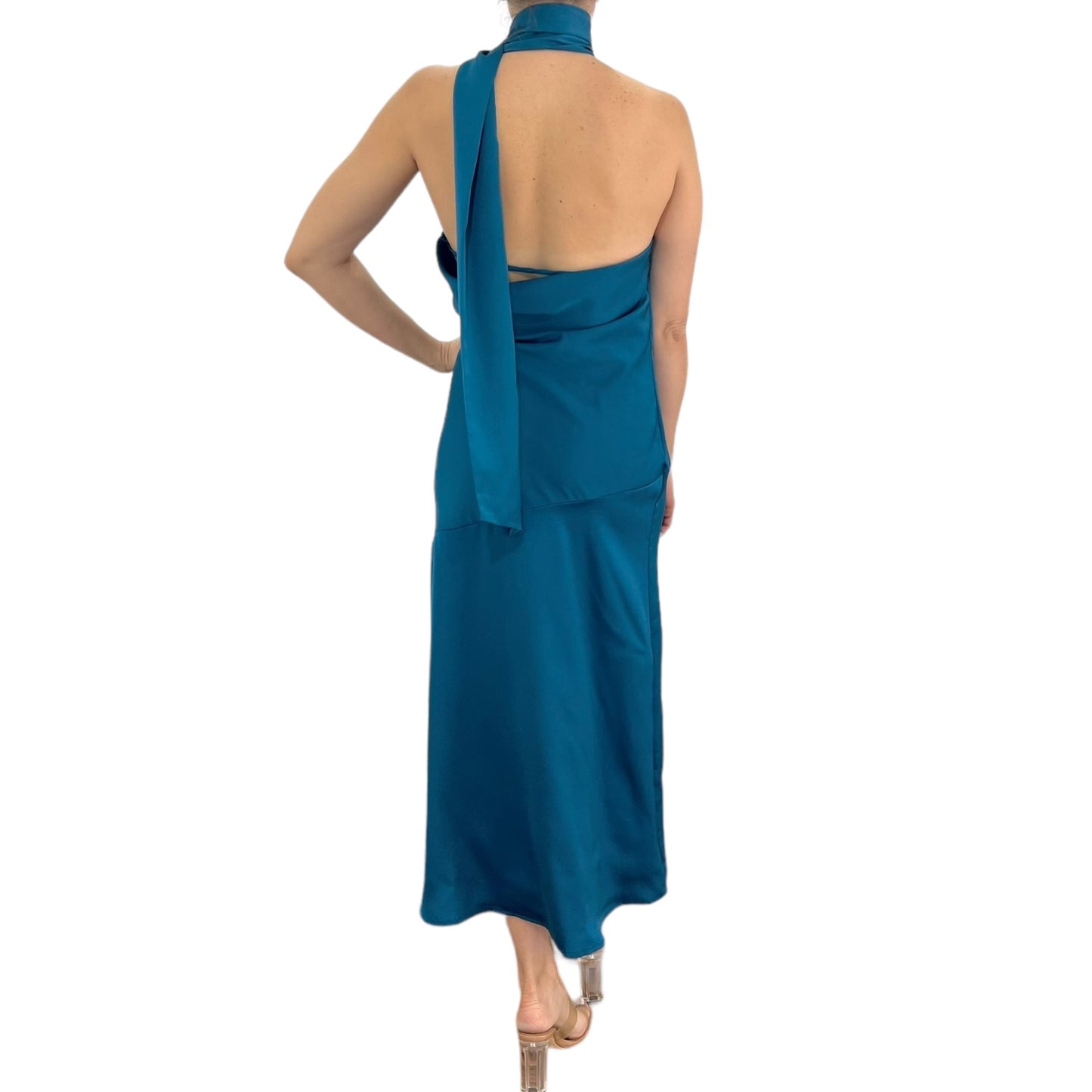 VESTIDO HALTER ESCOTE EN ESPALDA AZUL