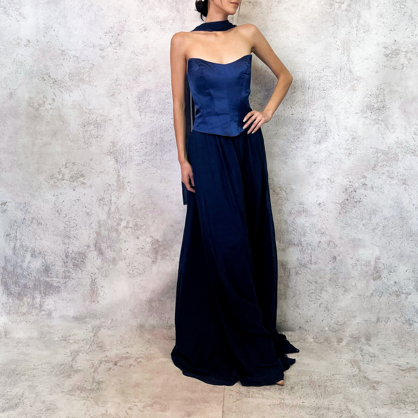 Vestido largo strapless corset azul marino